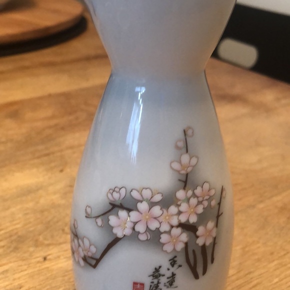 🌸 Sake set 🍶 - Picture 2 of 3